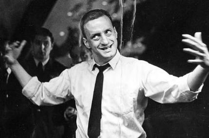 [strangelove_wideweb__430x284.jpg]