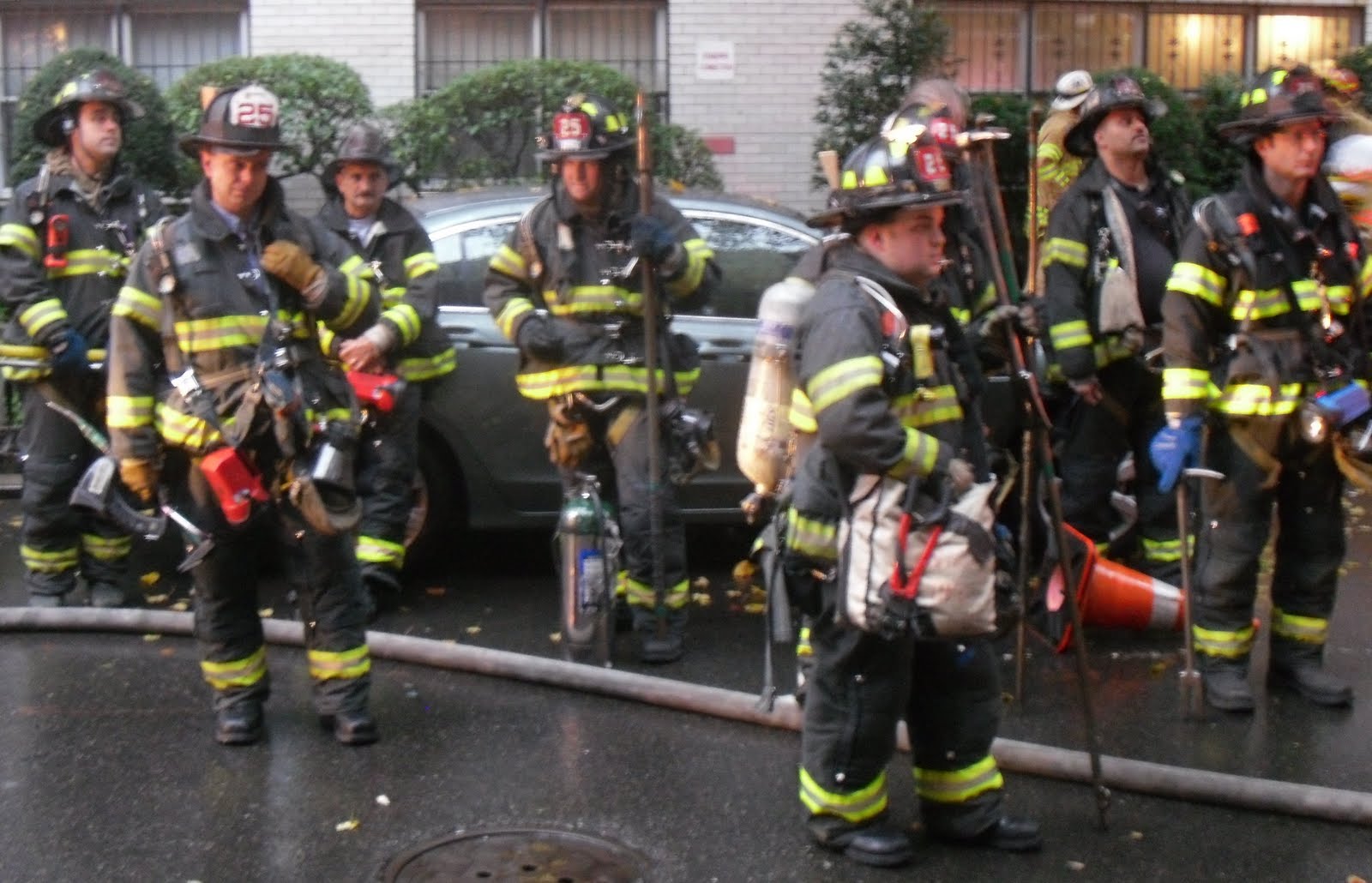 [AptBldgFire+029a.jpg]