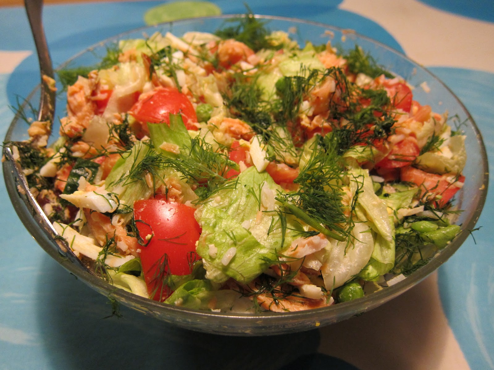 Siljan Reseptivihko Savulohisalaatti