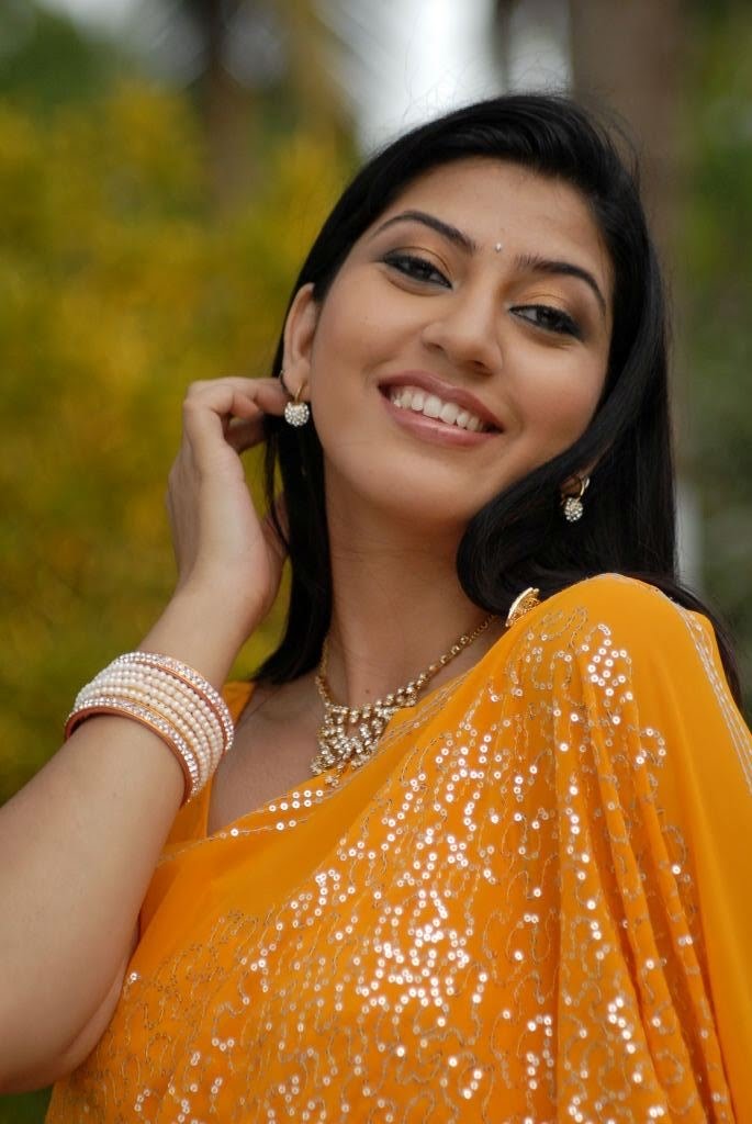 Telugu actress exposing quite Too telugu actress exposing