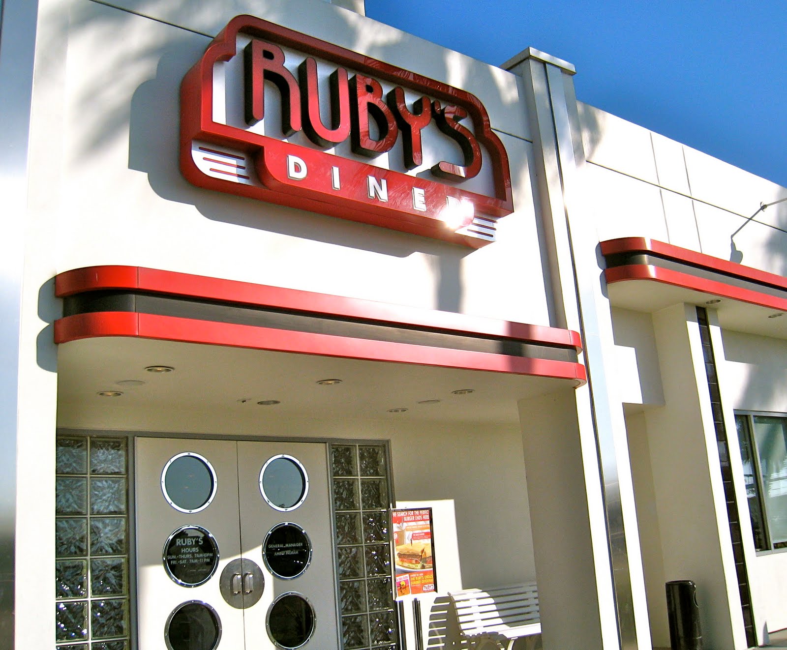 3 Tubby Tummys: RUBY'S DINER-LONG BEACH