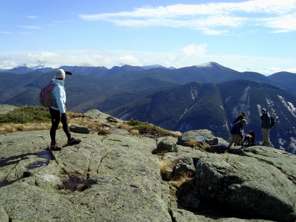 The Saratoga Skier and Hiker Algonquin & Iroquois Peaks 10/03/2010