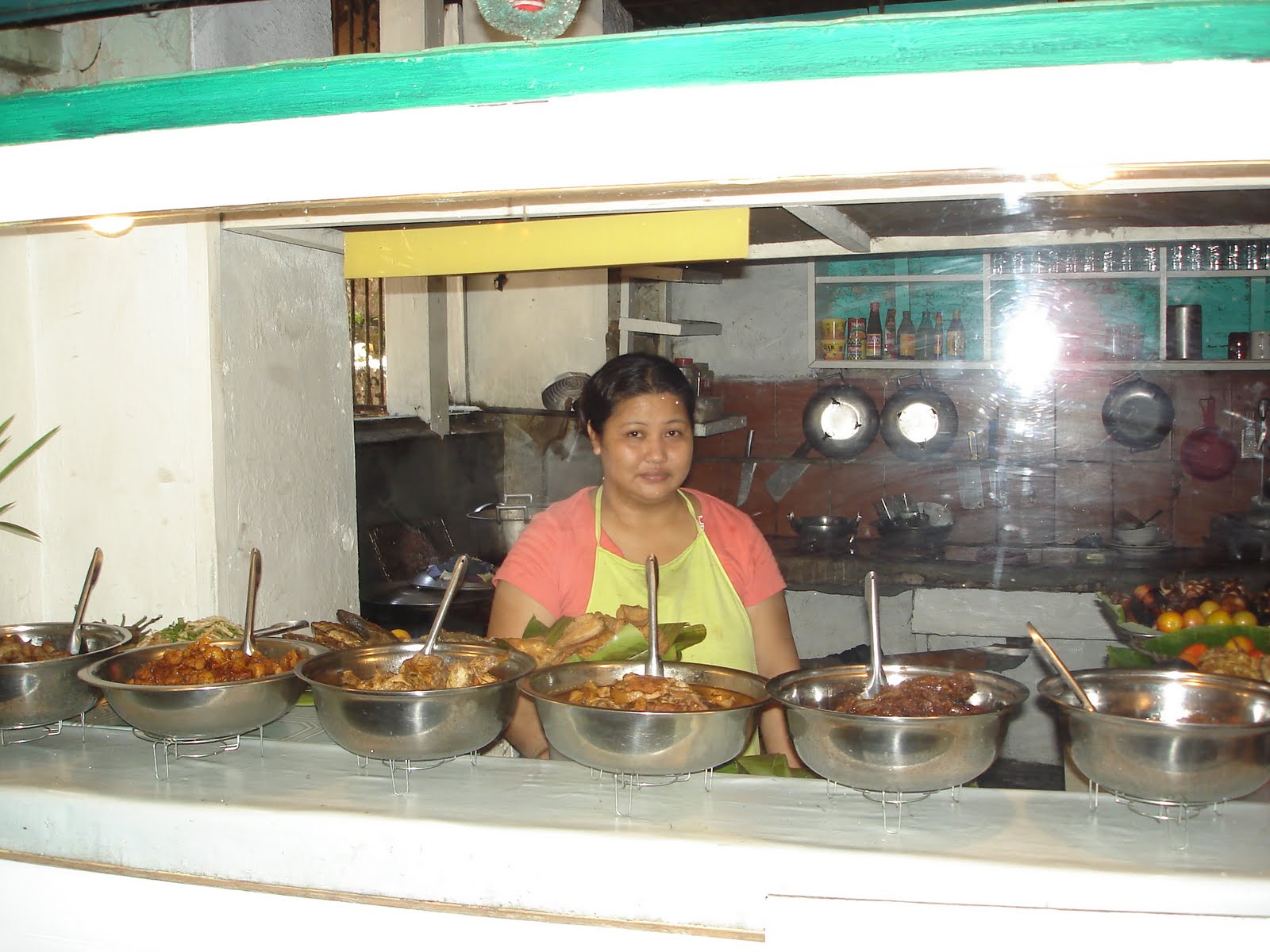 chronicles of a happy traveler: Pagsanjan's Favorite Restaurant