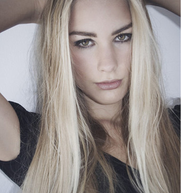 [charlotte_van_den_topmodel.jpg]