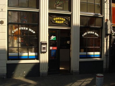 [coffee+shops+in+amsterdam+flickzzz.com+2003-716963.jpg]