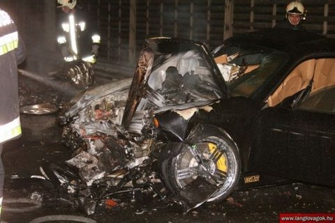[flickzzz.com+scary+car+crash+004-780040.jpg]