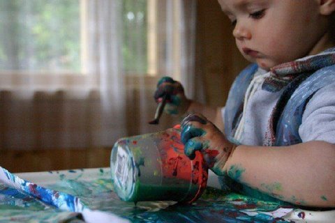 [flickzzz.com+kids+painting+011-712828.jpg]