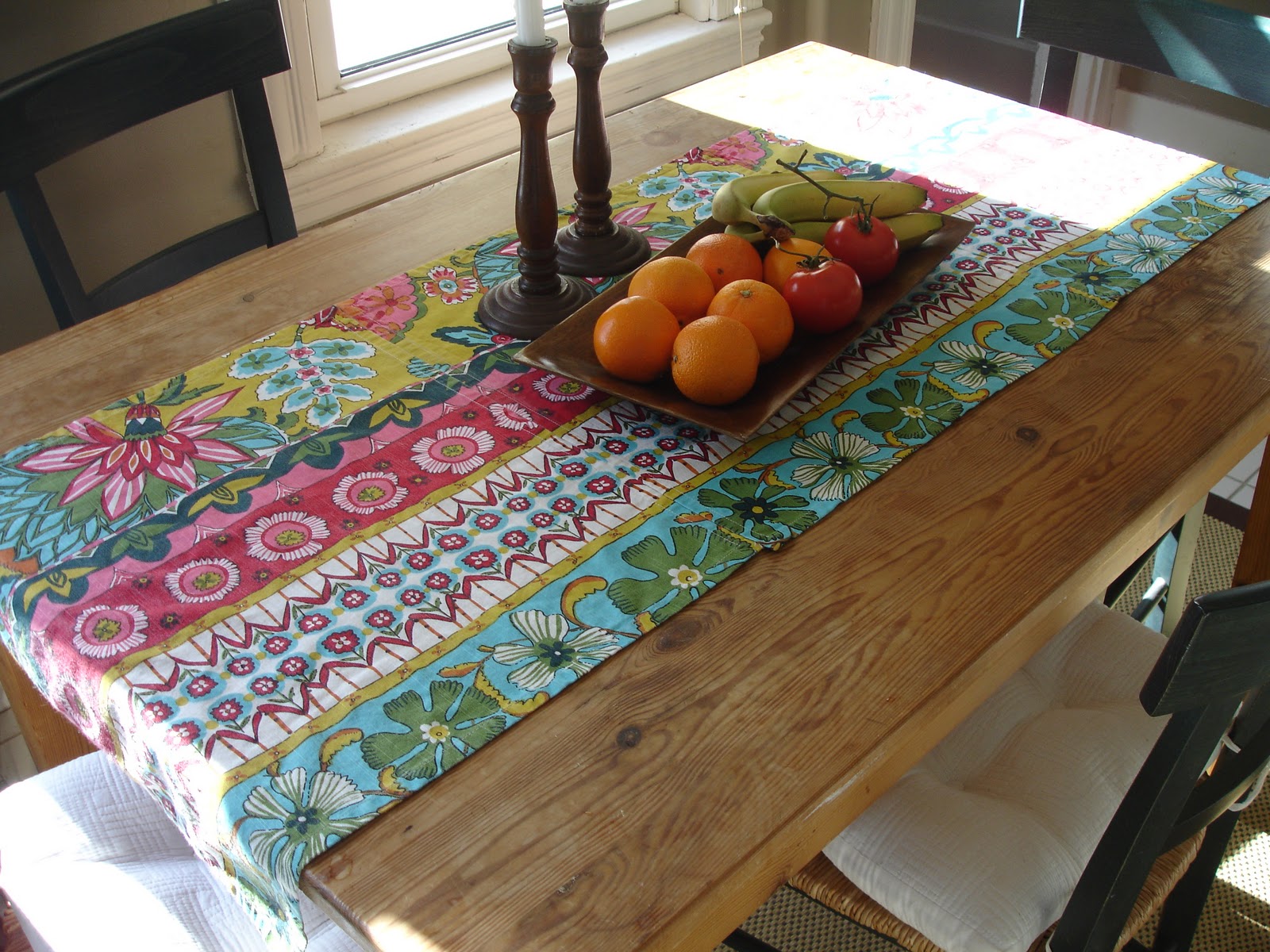 loft & cottage: diy: how to make a no-sew table runner from dinner napkins