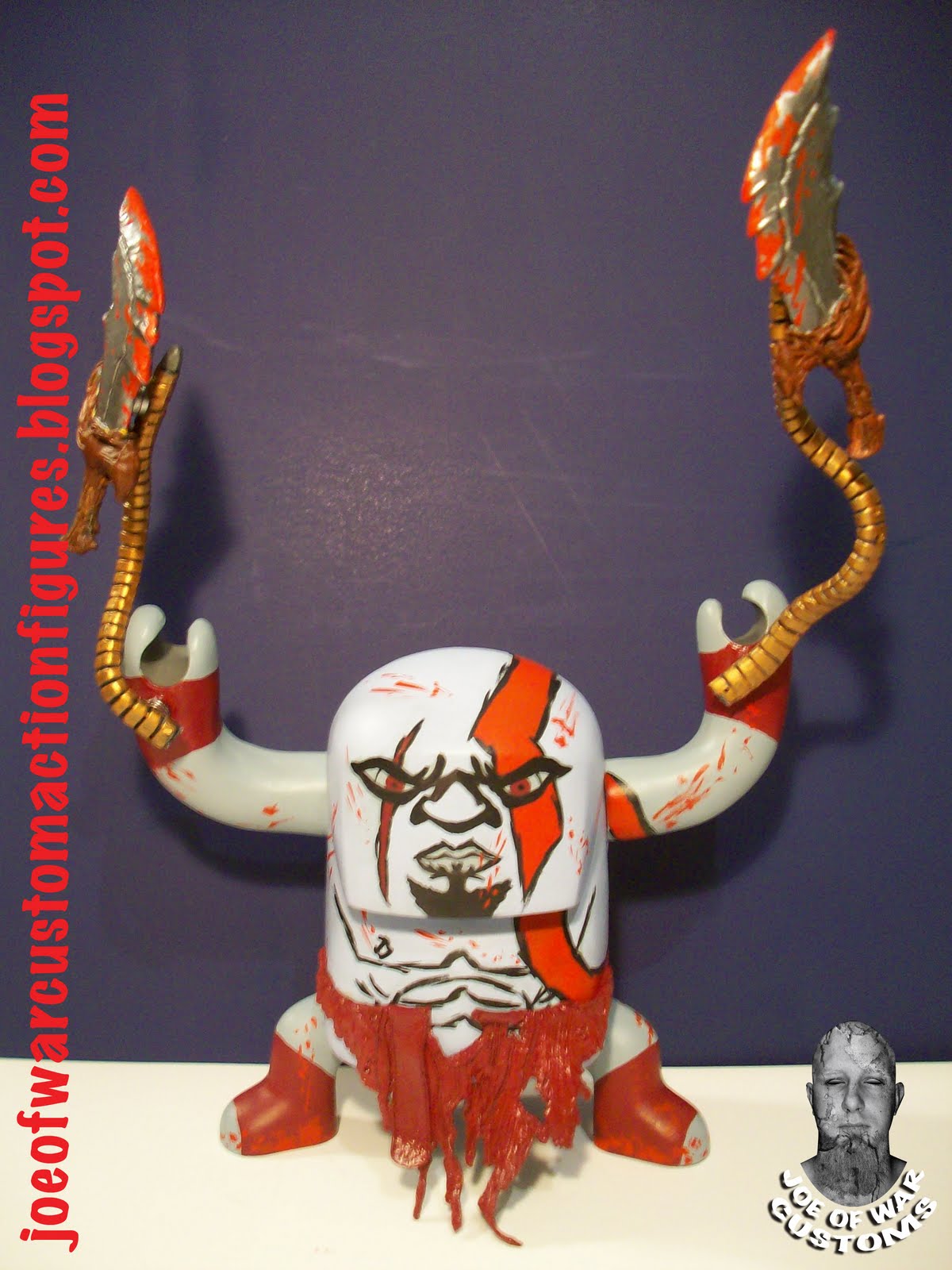 Joe of War Customs & Art Batsu vinyl Kratos