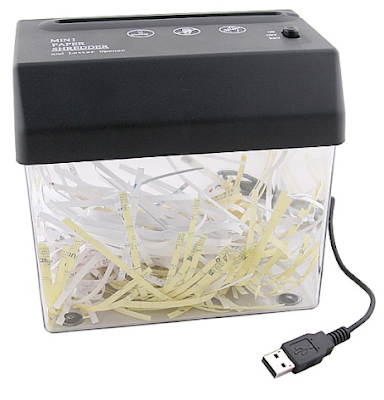 usb-powered shredder with bin for the shredded paper