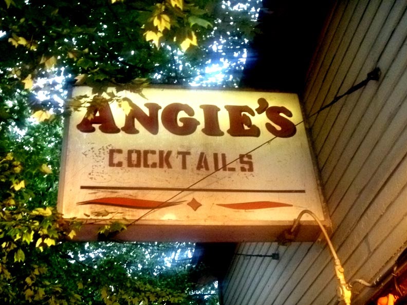 Blog 1140 S686 Angie's Tavern, Seattle 6/17/2010