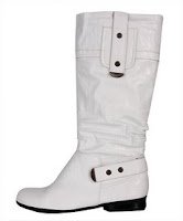 botas blancas chica