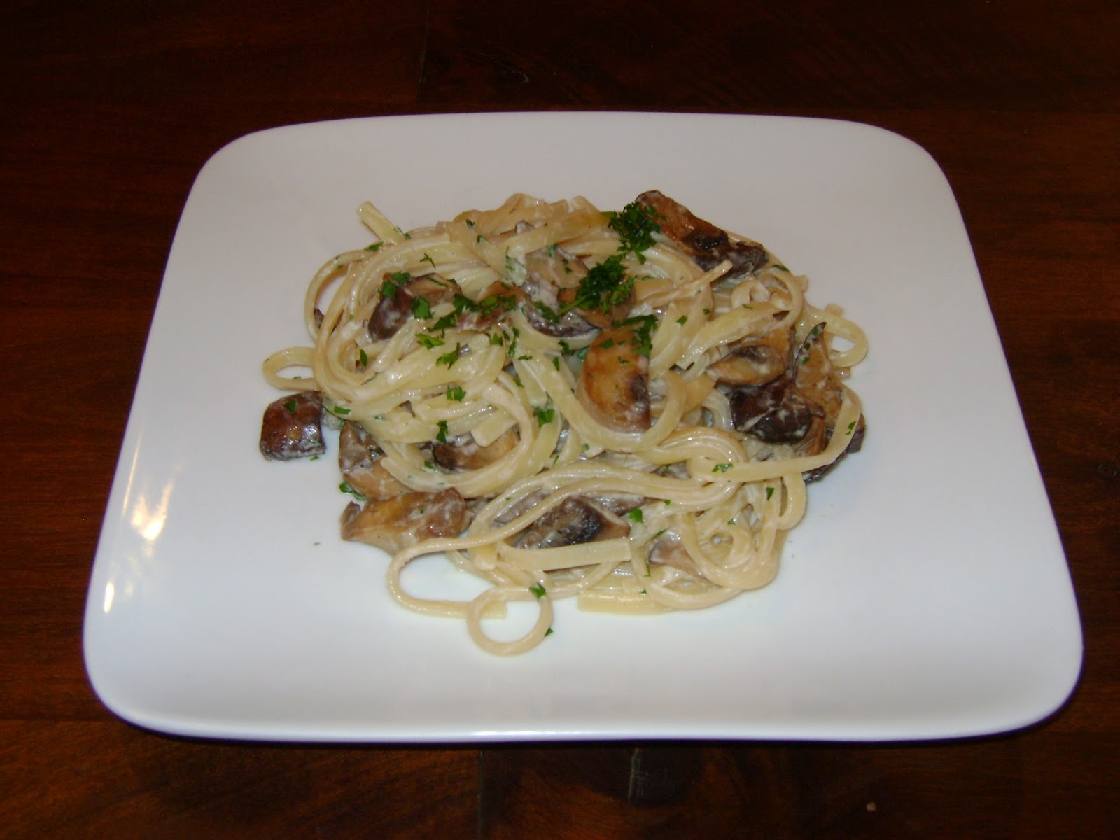 Linguine with Sour Cream Mushroom Sauce mysavoryspoon