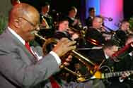 Grooving: US-musician Clark Terry mit Military-Band