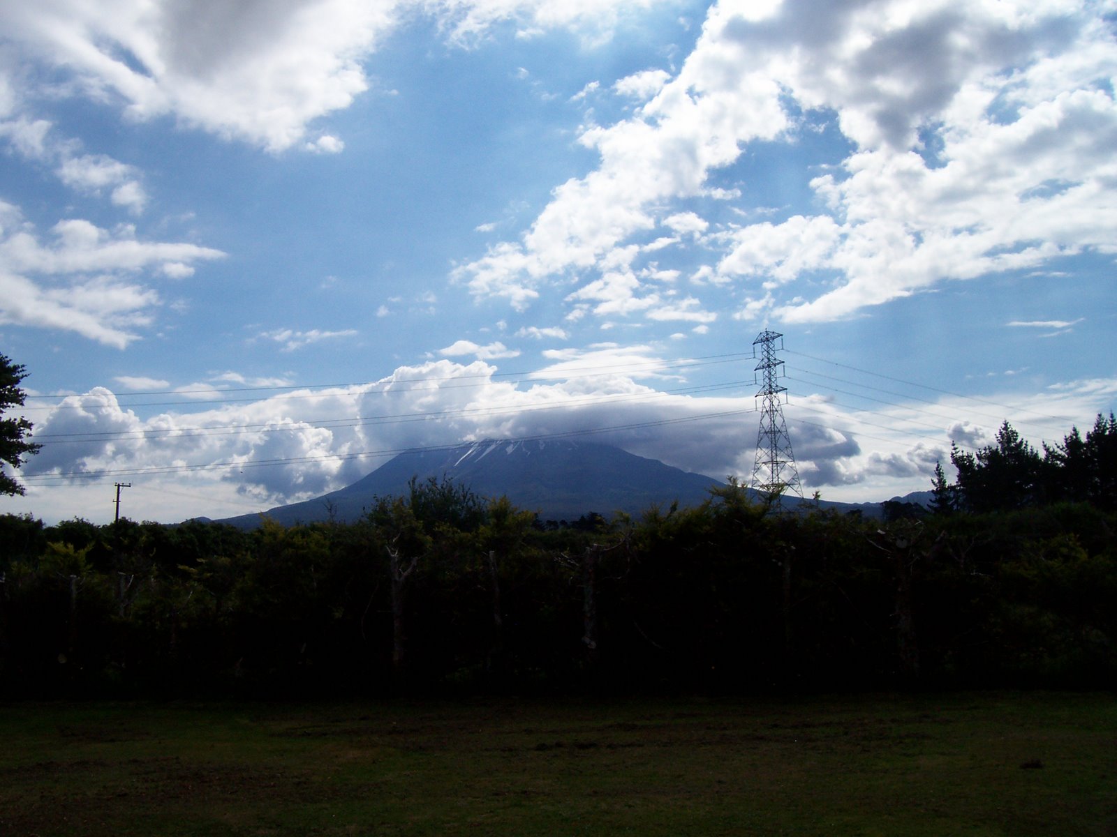 [Mt_Taranaki.JPG]