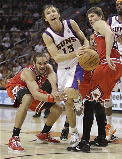 converse basketball player