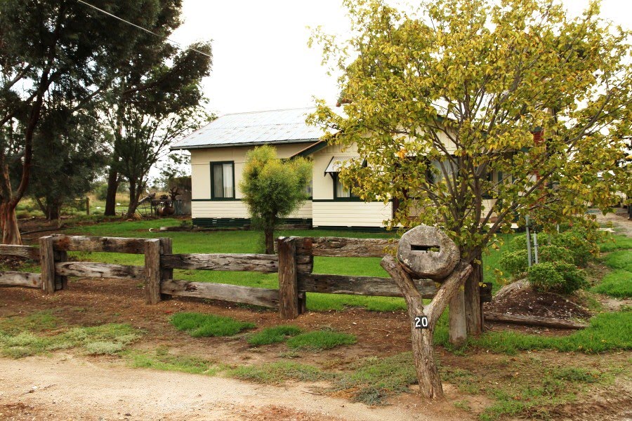Siva Photography Australian Outback  House 