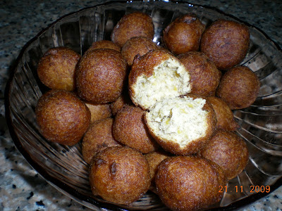 Wired to the World...: Jemput-jemput Pisang yang Bulat ...