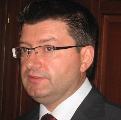 [mustafasarictoyrkikoprokseneio.jpg]