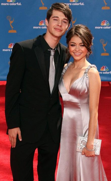 Nina dobrev dating mark salling