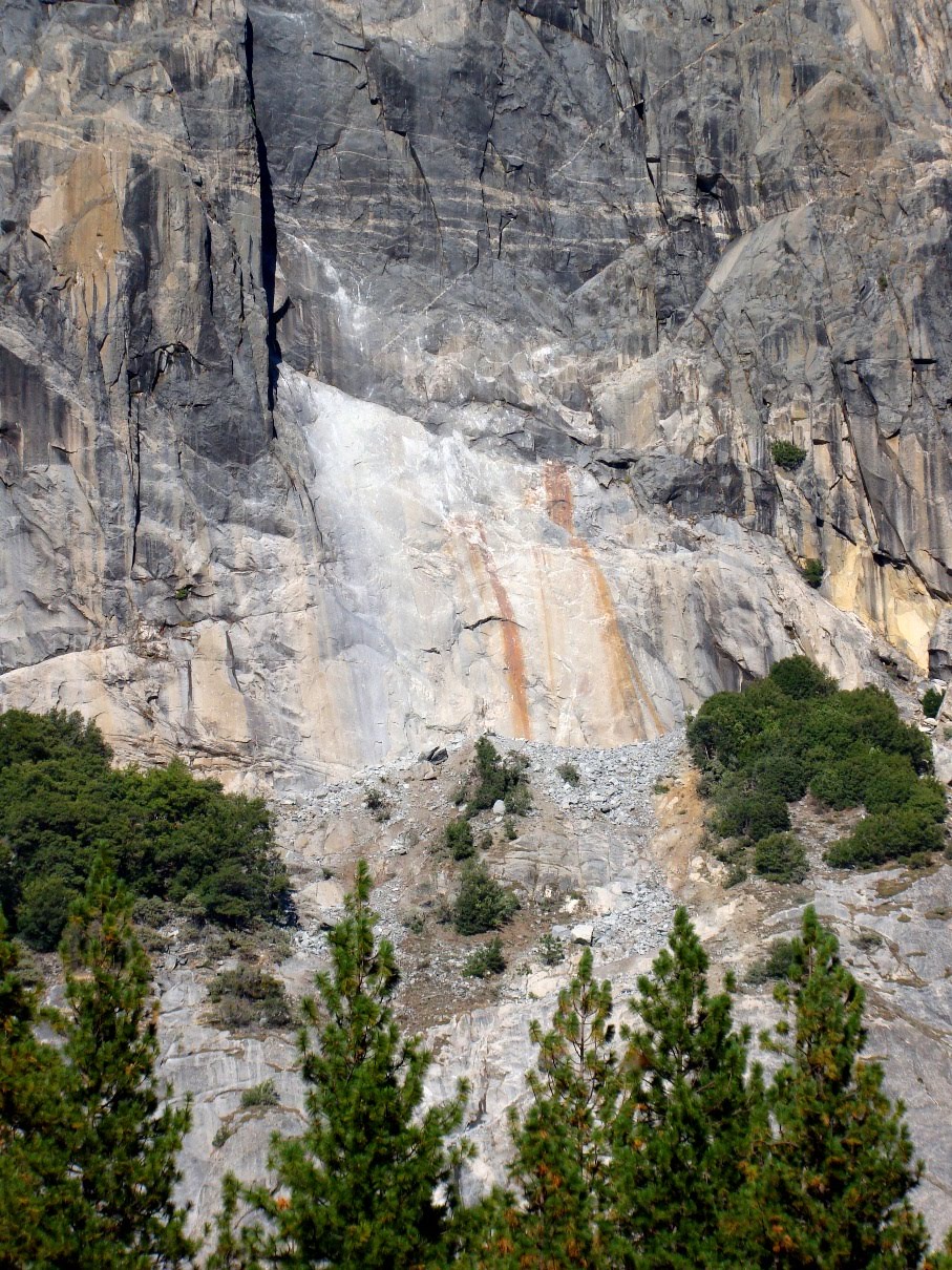 Geotripper Rock Fall Near El Capitan in Yosemite Today
