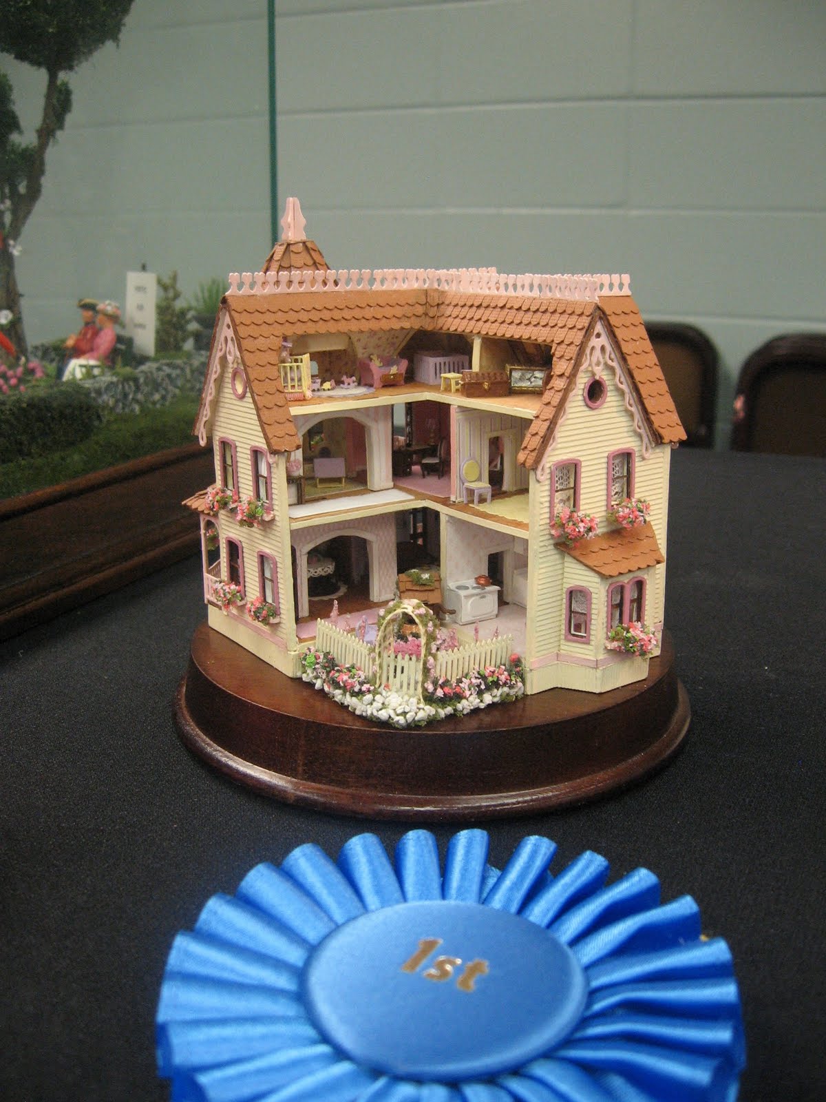 Maiden America Museum of Miniature Dollhouses and other Collectables Show