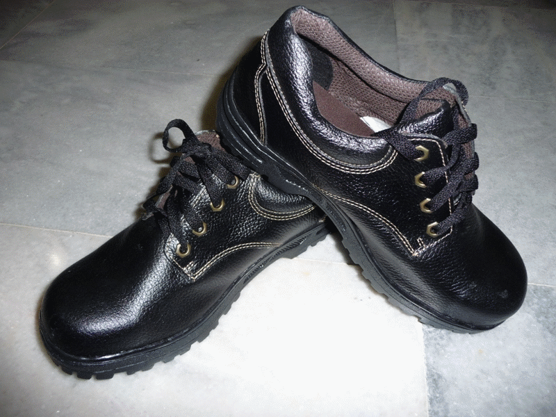 Superior Safety Footwear: Low Cut Leather Safety Shoe