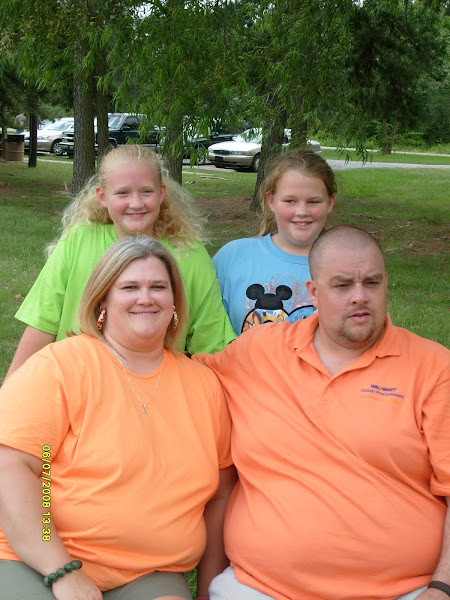 Melissa & Layne with girls Ashley & Abby