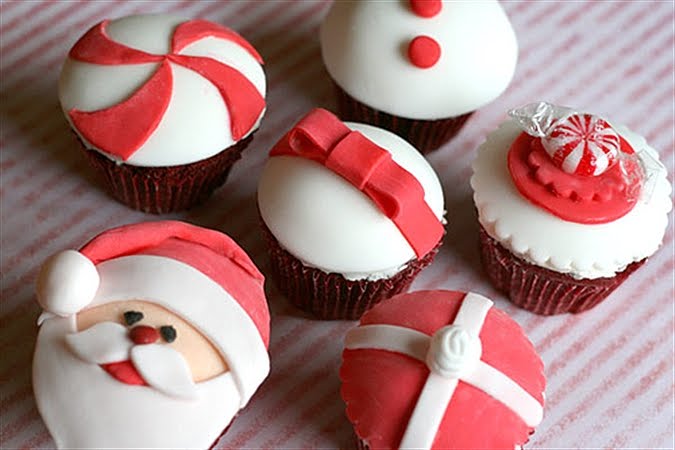 [christmas-present-cupcakes2.jpg]