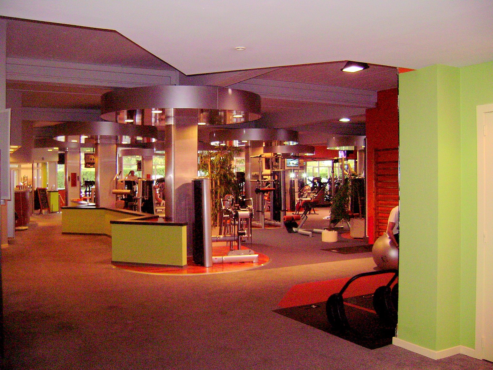 [File+205+184-1.jpg]