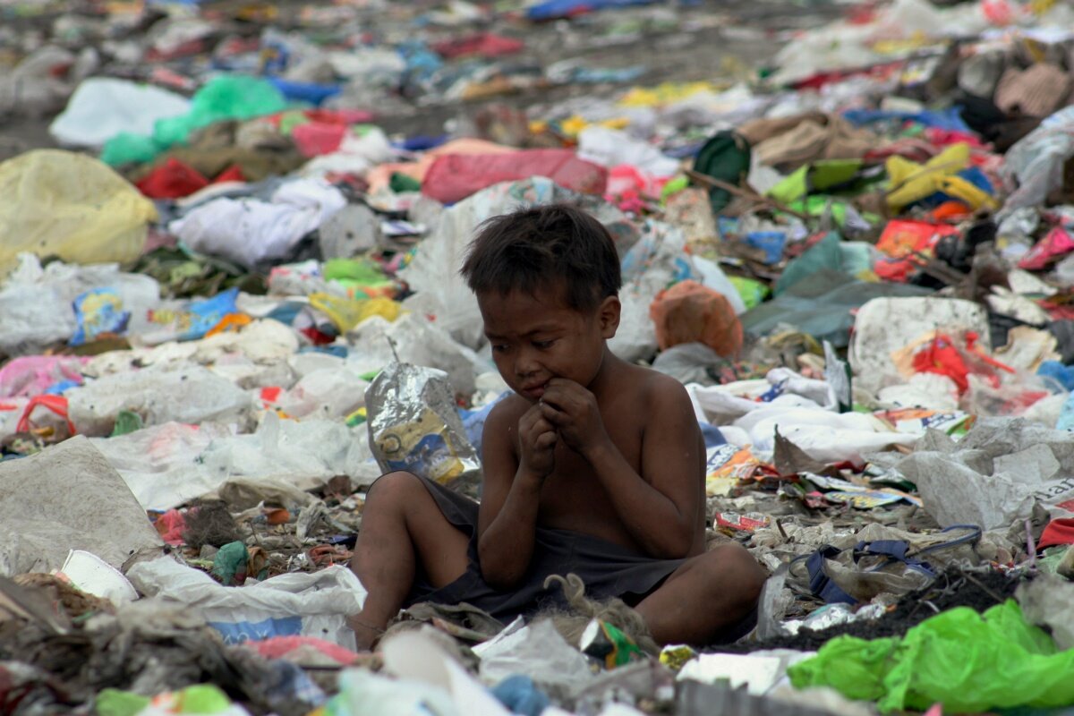 sariwang pawis: Kahirapan sa Bayan ni Juan