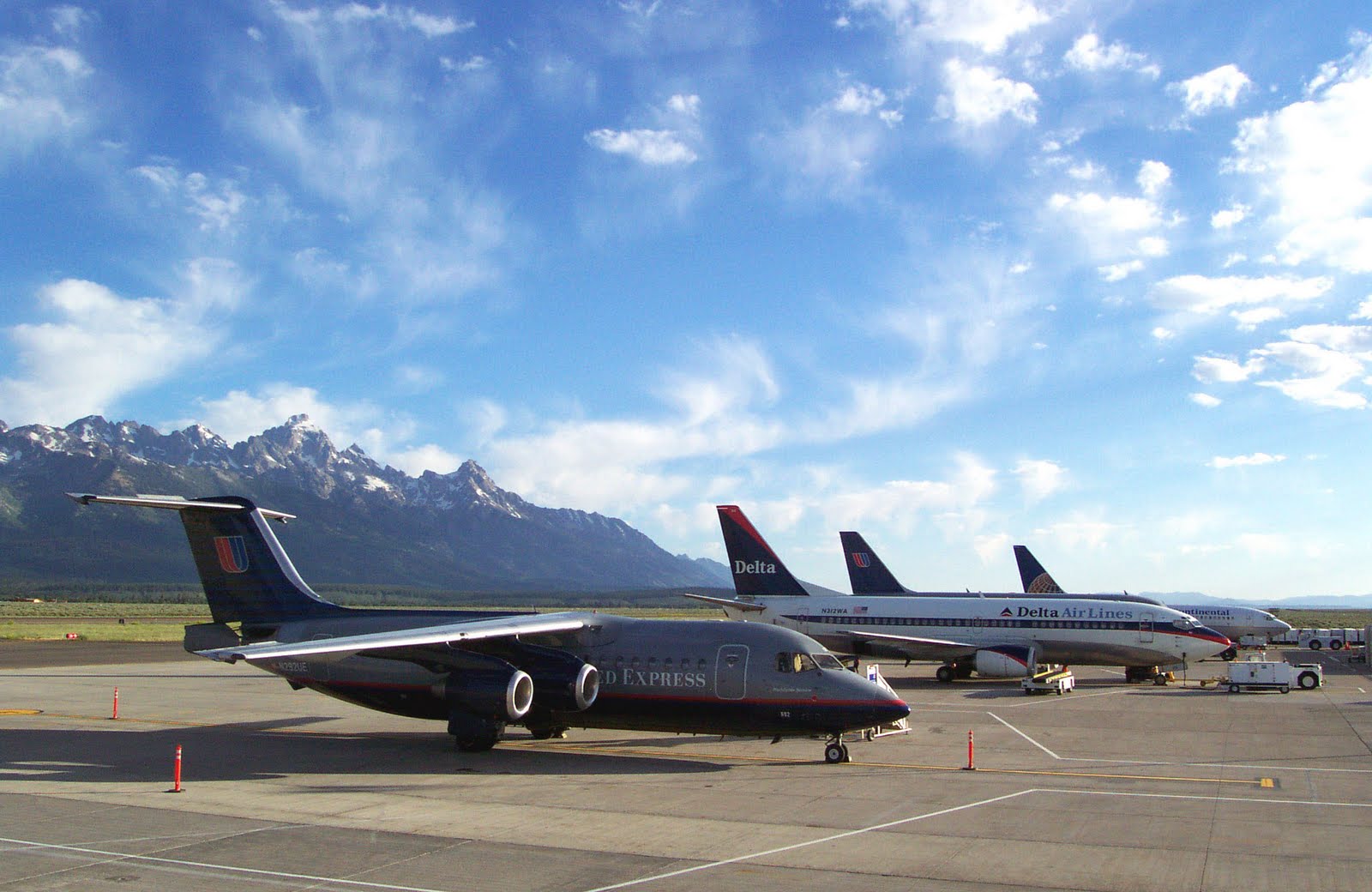 Airport Close To Grand Teton National Park gtnpnews.blogspot.com