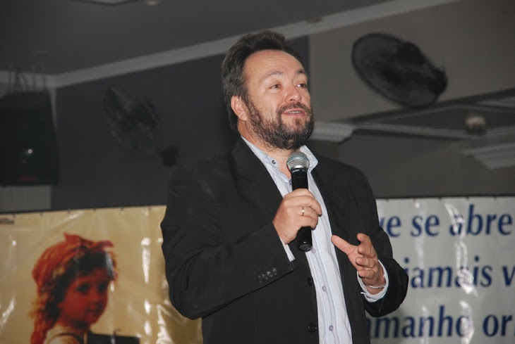 CÉSAR NUNES: NUMA NOITE DE EDUCAÇÃO E CRIATIVIDADE A ESCOLA FAF BRILHA MAIS UMA VEZ.