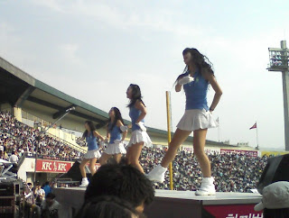 Doosan cheerleaders