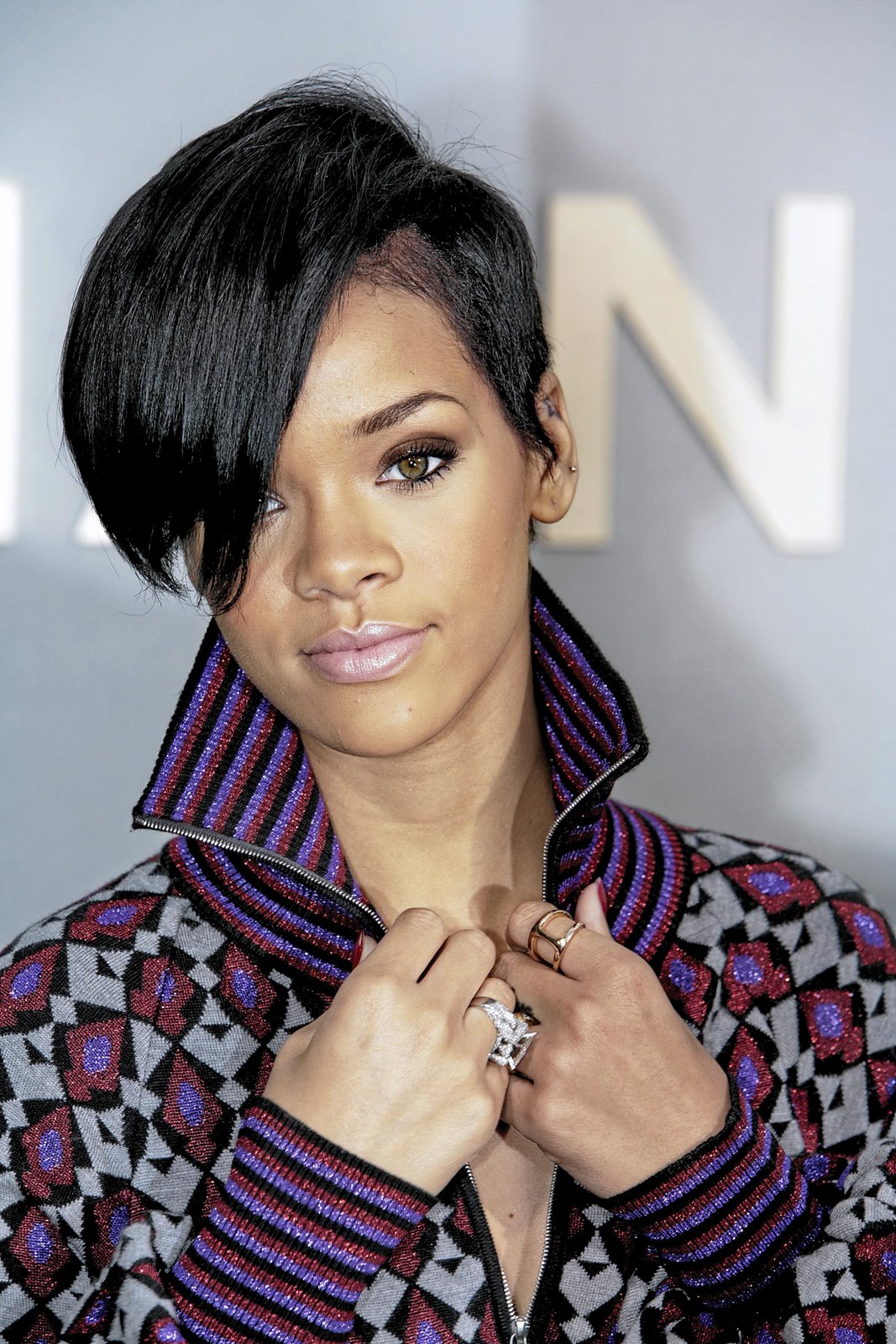 Best short women haircuts 2011: Rihanna, Victoria Beckham ...