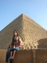 Delante de las Piramides
