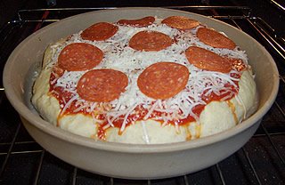 [bread-machine-pizza-baked-in-oven1.jpg]