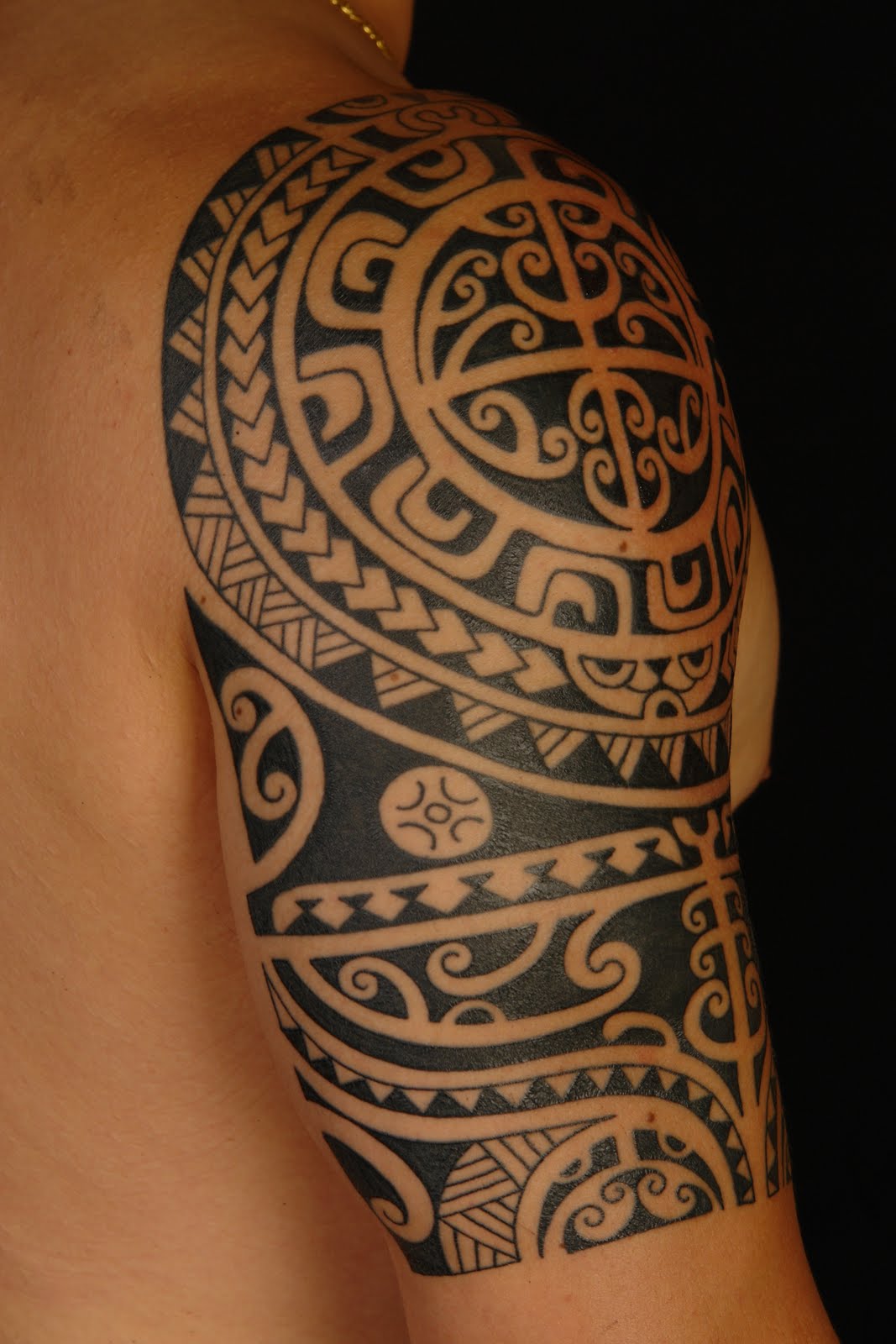 Polynesian Shoulder Tattoo On