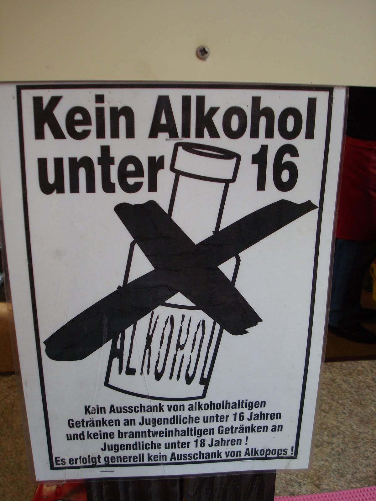 rowdy-in-germany-munich-vs-stuttgart