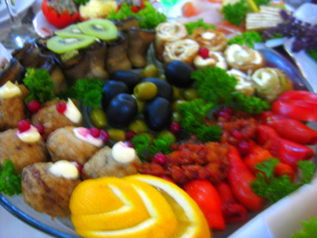 Ähhhh... Keine Ahnung! :) Arthur und Tochter auf großer Fahrt in die Ukraine zu einer Hochzeitsfeier der ganz besonderen Art. Dazu Reisetipps für die Ukraine | Arthurs Tochter kocht von Astrid Paul. Der Blog für Food, Wine, Travel & Love Arthur und Tochter auf großer Fahrt in die Ukraine zu einer Hochzeitsfeier der ganz besonderen Art. Dazu Reisetipps für die Ukraine | Arthurs Tochter kocht von Astrid Paul. Der Blog für Food, Wine, Travel & Love