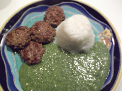 Creamed spinach and little meat patties