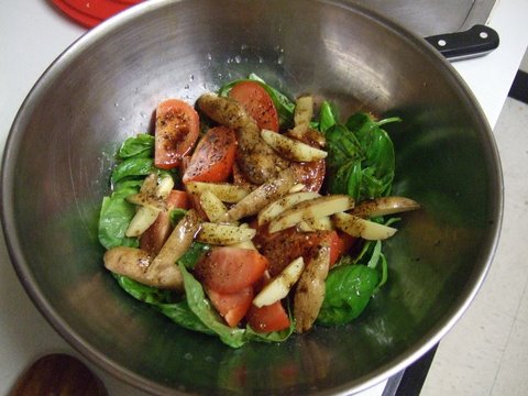 [Salad+in+Stainless+Bowl.JPG]