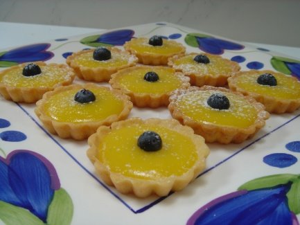 [lemon+curd+&+blueberry+tartlets+1.jpg]