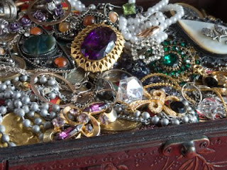 costume jewelry vintage marks