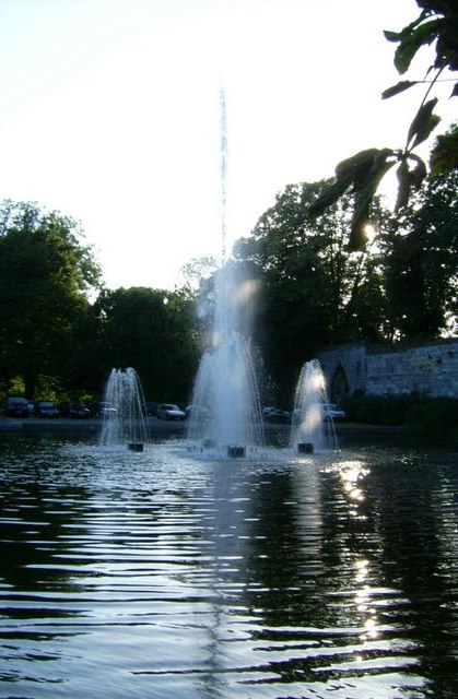 [Maastricht+fountain.jpeg]