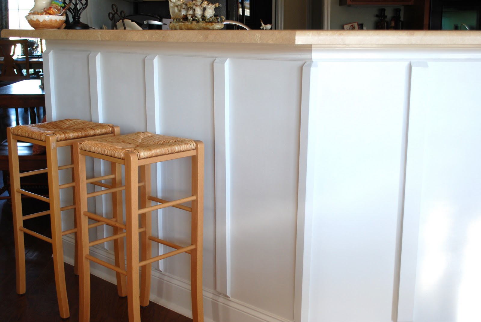 Fussy Monkey Business: Board and Batten Bar