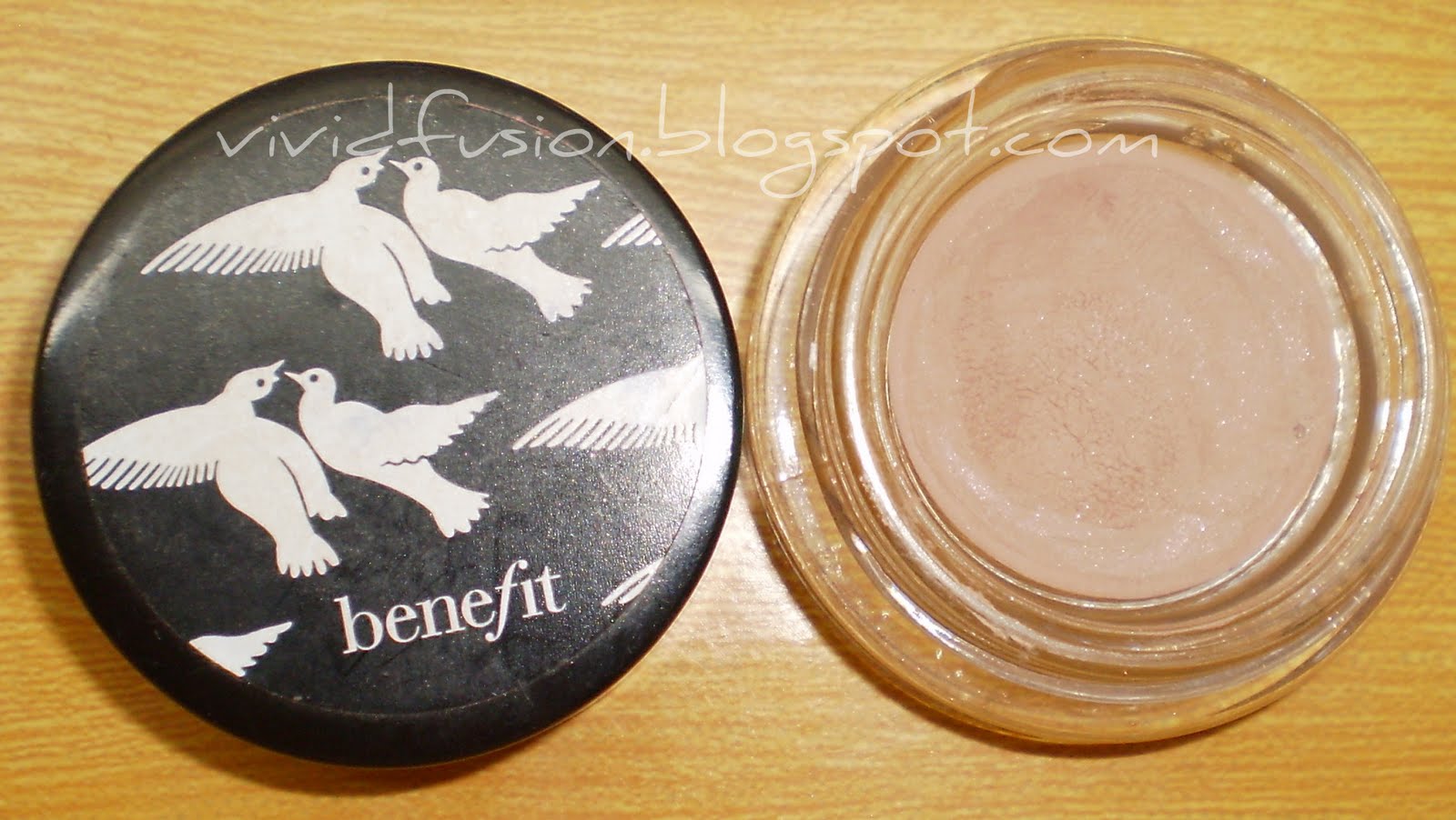 ViViD.FuSiOn. ProduCt.ReViEw. BenEfiT.CreaSeLess.CreaM.EyeshAdow.LineR.