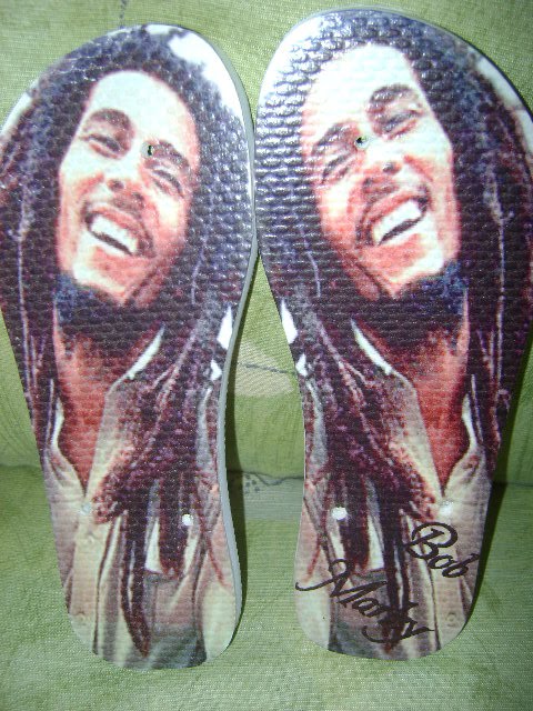 OLHA O BOB MARLEY AI GENTE!