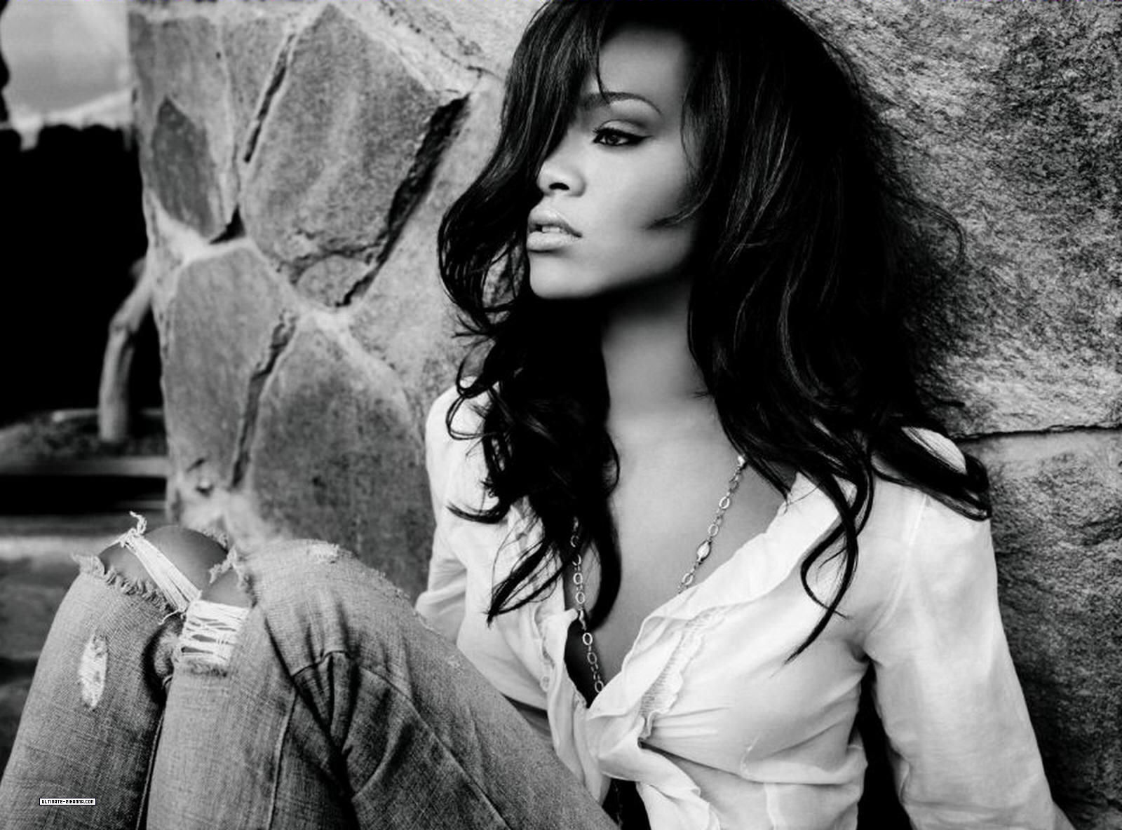 RIHANNA FOREVER RIHANNA PHOTOS (A Girl Like Me)