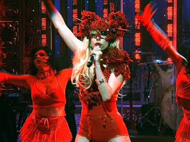 Lady+Gaga+performing+Paparazzi+on+SNL+10
